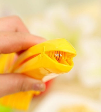 Effortless Multi-Cut Kitchen Cutter